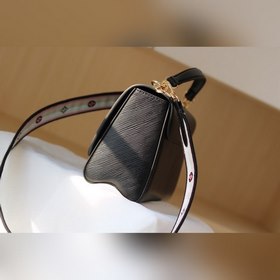 Средняя сумка LV Twist через плечо Средняя сумка Twist с уникальн