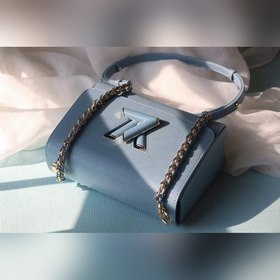 Сумка LV Twist среднего размера через плечо Весна знаменует обнов