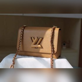 Средняя сумка LV Twist через плечо Весна приносит обновление сред