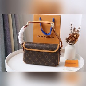LV Подержанная сумка через плечо с маленькими золотыми пуговицам