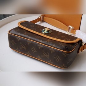 LV Подержанная сумка через плечо с маленькими золотыми пуговицам