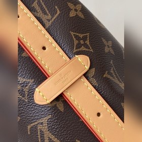 Средняя сумка LV CarryAll под мышку, модель M46197  Louis Vuitto