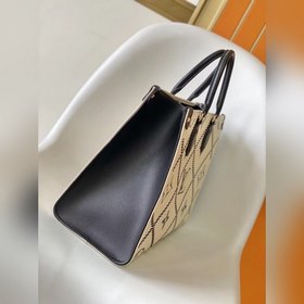 LV Модель M46016 Молочно-белая сумка ONTHEGO среднего размера Эта