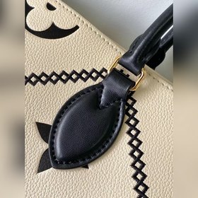 LV Модель M46016 Молочно-белая сумка ONTHEGO среднего размера Эта