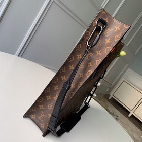 Сумка LV Sac Plat, модель M44475 Арт-директор мужской линии Вирд