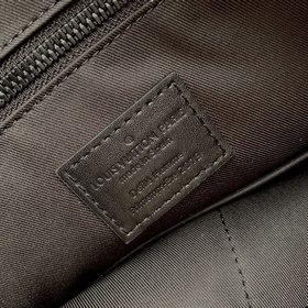 Сумка LV Sac Plat, модель M44475 Арт-директор мужской линии Вирд