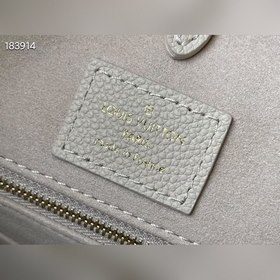 Сумка LV OnTheGo, модель M46060, зеленая с белым Сумка OnTheGo и