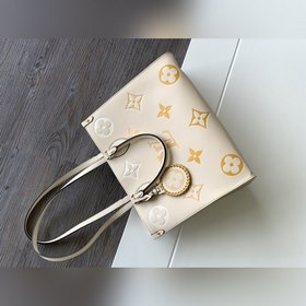 Средняя сумка LV OnTheGo, модель M45717, ванильно-желтый Сумка O