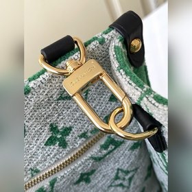 LV ONTHEGO Маленькая сумка Модель m46216 Зеленый Эта сумка OnThe