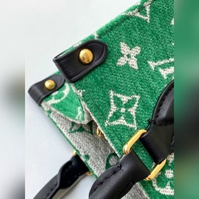 LV ONTHEGO Маленькая сумка Модель m46216 Зеленый Эта сумка OnThe