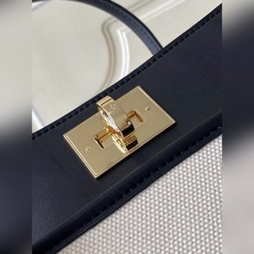 LV Модель M59842 ON MY SIDE Большая сумка-тоут Эта сумка сочетае