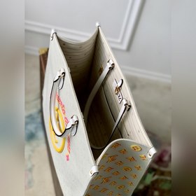 Сумка LV OnTheGo, модель M20815, белая, большая Эта сумка OnTheG