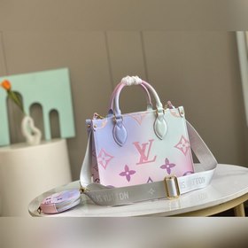 LV OnTheGo Small Tote Bag Сумка OnTheGo Trumpeter выполнена из т