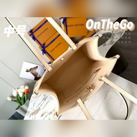 Средняя сумка LV OnTheGo Tote, модель M45493, молочно-белого цвет