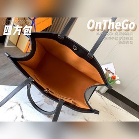 LV Модель M44925 Черный тисненый  ONTHEGO Большая сумка с тиснен