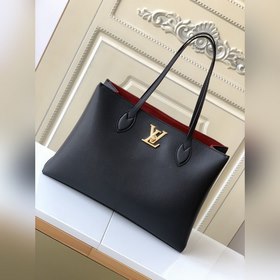 LV Модель M58927 Черная сумка LOCKME Сумка Lockme из мелкозернис