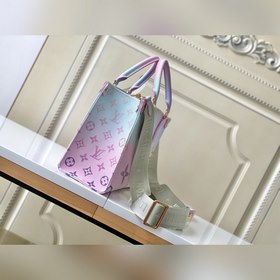 LV OnTheGo Маленькая сумка-тоут, модель M59856, цвет Эта сумка O