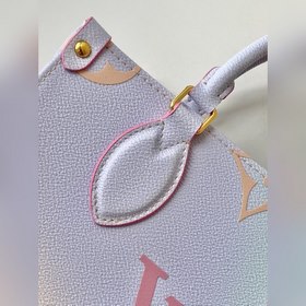 LV OnTheGo Маленькая сумка-тоут, модель M59856, цвет Эта сумка O