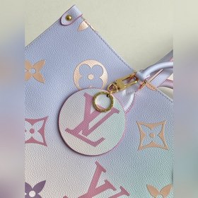 LV  OnTheGo Большая сумка-тоут Модель M46076 Цвет Новая весенняя