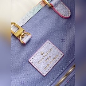 LV  OnTheGo Большая сумка-тоут Модель M46076 Цвет Новая весенняя