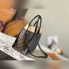 LV Модель M53823 Старый темно-синий Сумка On My Side Сумка демон