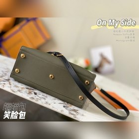 LV Модель M53823 Старый военно-зеленый  Сумка On My Side Сумка 