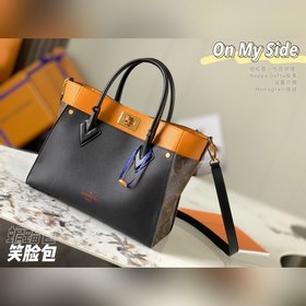 LV Модель M53823 Черный цвет On My Side сумка Сумка демонстрируе