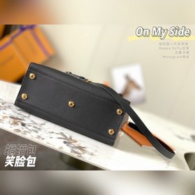 LV Модель M53823 Черный цвет On My Side сумка Сумка демонстрируе