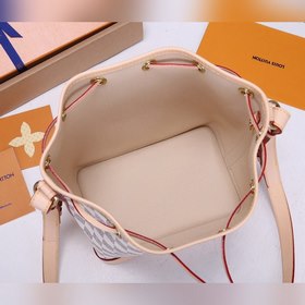 Классическая сумка LV Noé 1932 года в очаровательном мини-формате