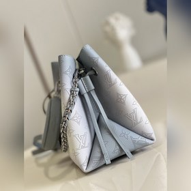 LV Bella сумка-бакет, модель M20507 Эта сумка-ведро Bella изгото