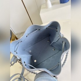 LV Bella сумка-бакет, модель M20507 Эта сумка-ведро Bella изгото