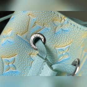 LV NeoNoé BB сумка-бакет, модель M46269 Эта сумка NeoNoé BB изго