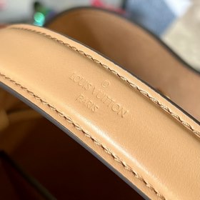 Сумка LV NéoNoé Модель M46029, коричневая с шелкографией  Сумка