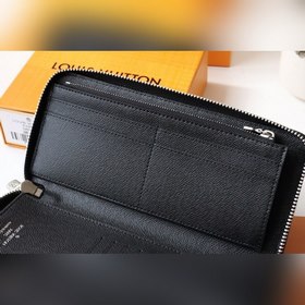 LV Модель N60442 Кошелек с прямой застежкой-молнией Этот прямой 