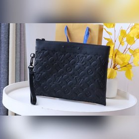 LV Pochette To-Go сумка-клатч, модель M81570, черная с тиснением