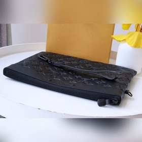 LV Pochette To-Go сумка-клатч, модель M81570, черная с тиснением