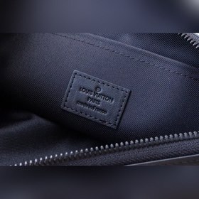 LV Pochette To-Go сумка-клатч, модель M81570, черная с тиснением 