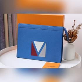 LV Модель M59147 Pochette Voyage В этой сумке-клатче, выполненно