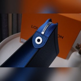 LV Модель M59147 Pochette Voyage В этой сумке-клатче, выполненно