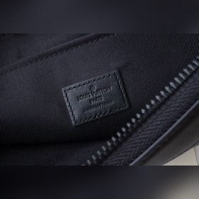 LV Pochette To-Go сумочка Модель M81569 Изготовлена из ткани Mono