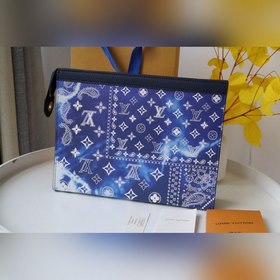 LV Модель M81442 POCHETTE VOYAGE Сумка Сумка украшена узором Mono