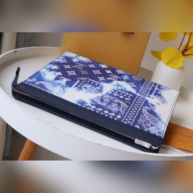 LV Модель M81442 POCHETTE VOYAGE Сумка Сумка украшена узором Mono