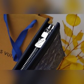 LV Модель M81442 POCHETTE VOYAGE Сумка Сумка украшена узором Mono