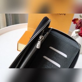 LV Zippy Vertical Кошелек Модель M30841 Из коллекции кожаных изде