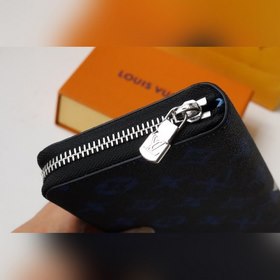 LV кошелек на молнии, модель M80801 Этот кошелек на молнии являе