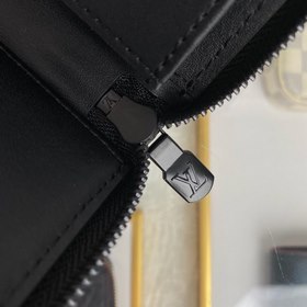 LV Zippy кошелек с вертикальной застежкой-молнией, модель M62902