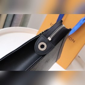 LV Pochette Voyage клатч, модель M45961, деним Эта сумка Pochett