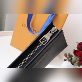 LV Pochette Voyage клатч, модель M45961, деним Эта сумка Pochett