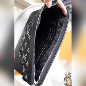 LV Pochette Voyage клатч, модель M45961, деним Эта сумка Pochett