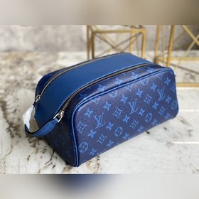 LV Модель M30849 Синий Косметичка из серии Dopp Kit Эта косметич